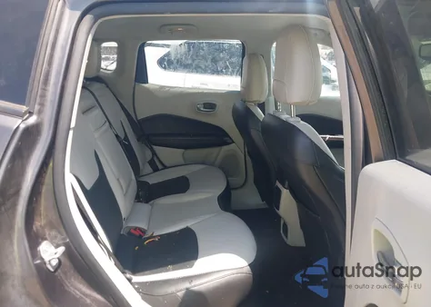 2019 Jeep Compass Limited 4X4 from USA, damaged, VIN 3C4NJDCB2KT852282